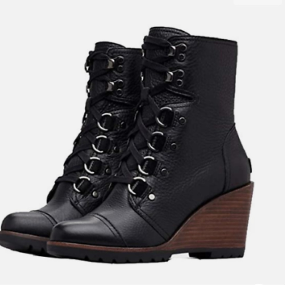 Sorel After hours lace boots